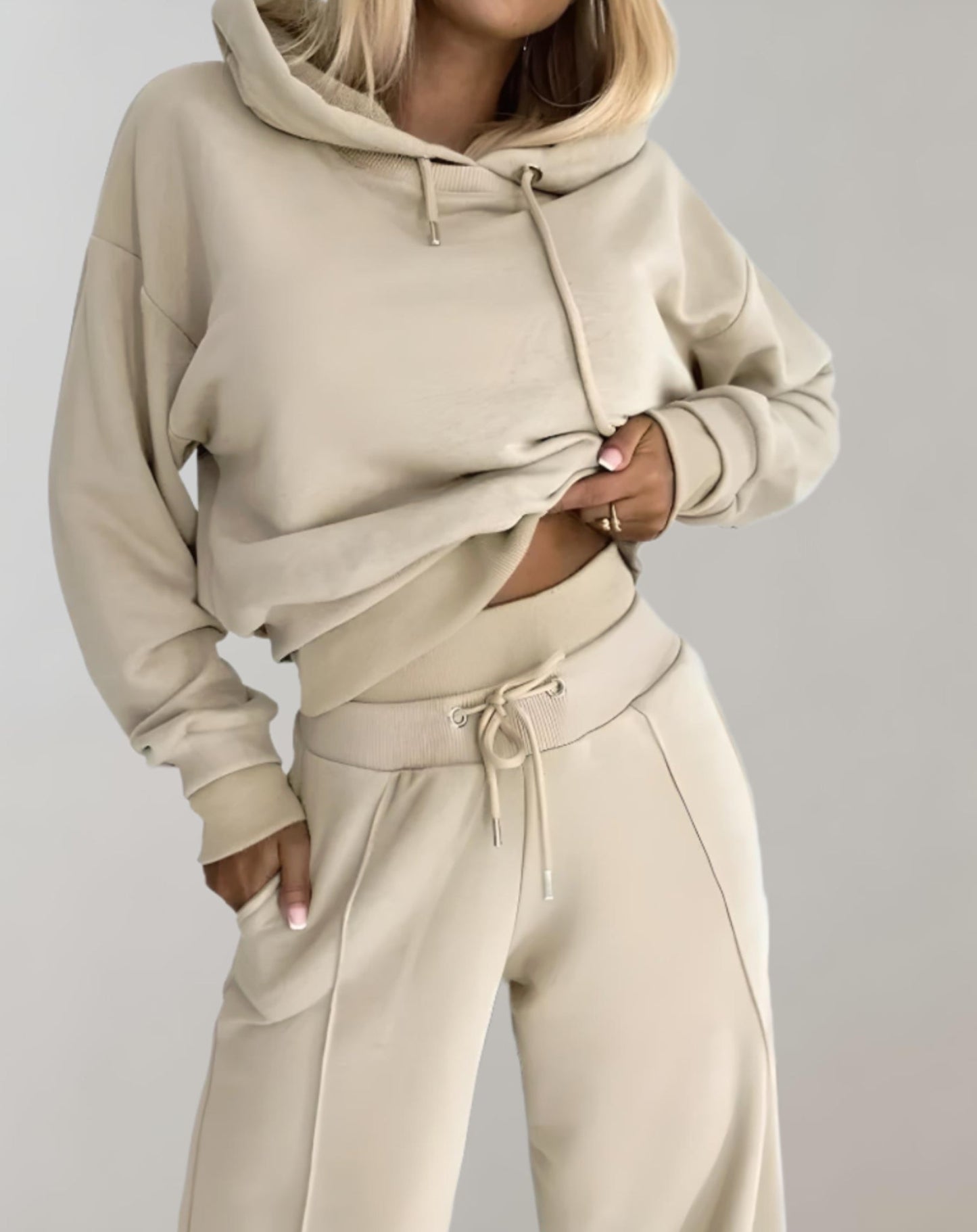 Ensemble femme deux pièces – Sweat-shirt court à capuche et pantalon à jambes larges