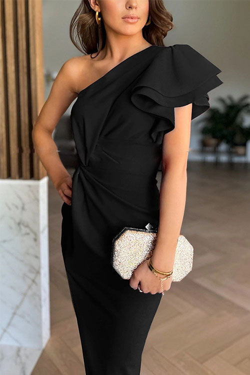 Caz - Robe midi avec des manches volantées et des épaules dénudées