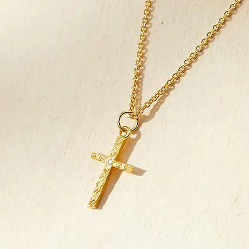Collier avec croix et initiale | Or