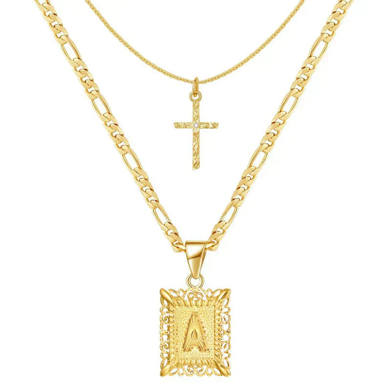 Collier avec croix et initiale | Or