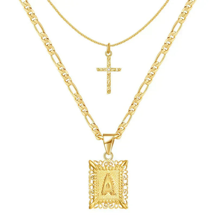 Collier avec croix et initiale | Or