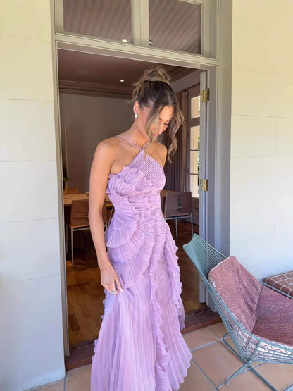 Francesca | Robe Longue Plissée – Décolleté Halter et Volants Uniques
