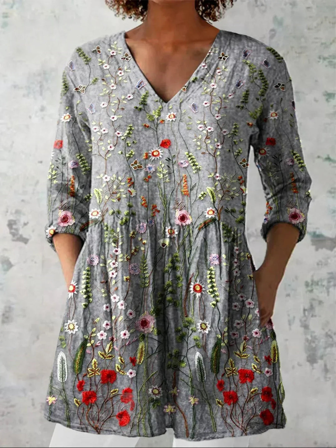 Ava | Chemise V-Neck Florale Héritage
