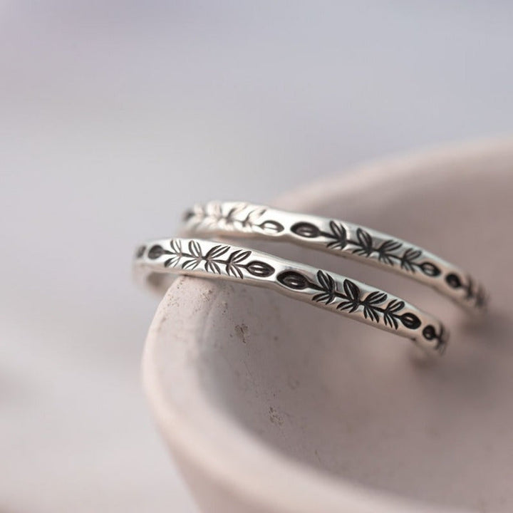 Boucles d'oreilles créoles argentées uniques