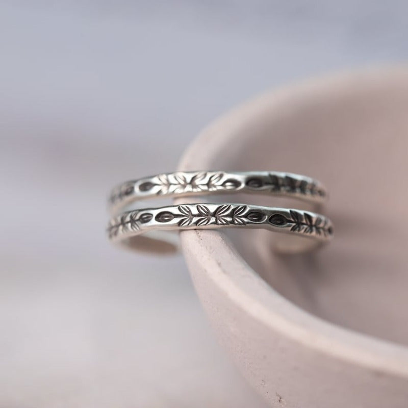 Boucles d'oreilles créoles argentées uniques