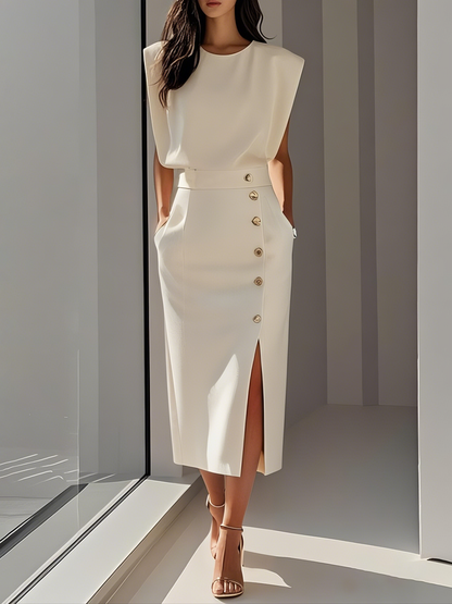 Malene™ | Robe Midi Unie avec Ouverture de Boutons et Col Rond