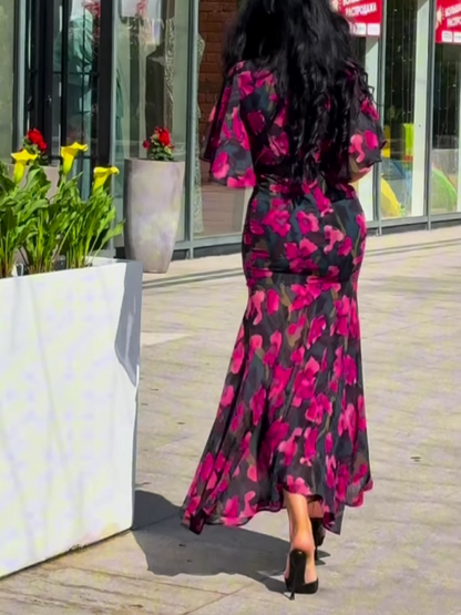 Robe imprimée à manches trompette avec décolleté en V