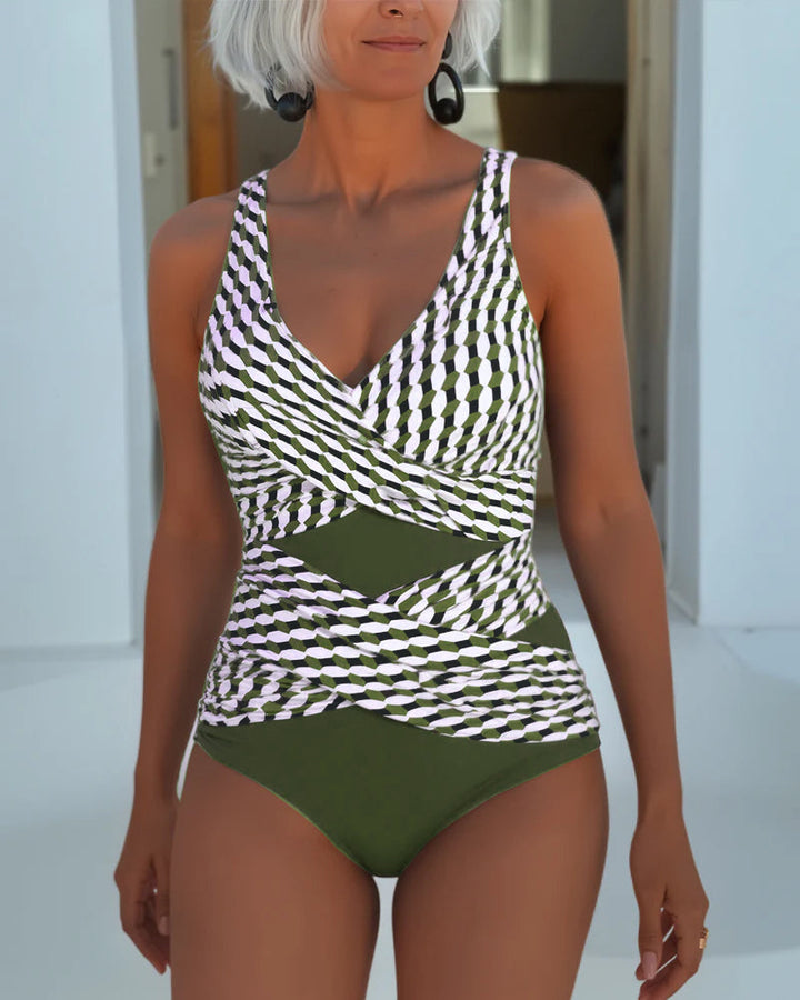 Bikini avec un design croisé pour un look de vacances décontracté.