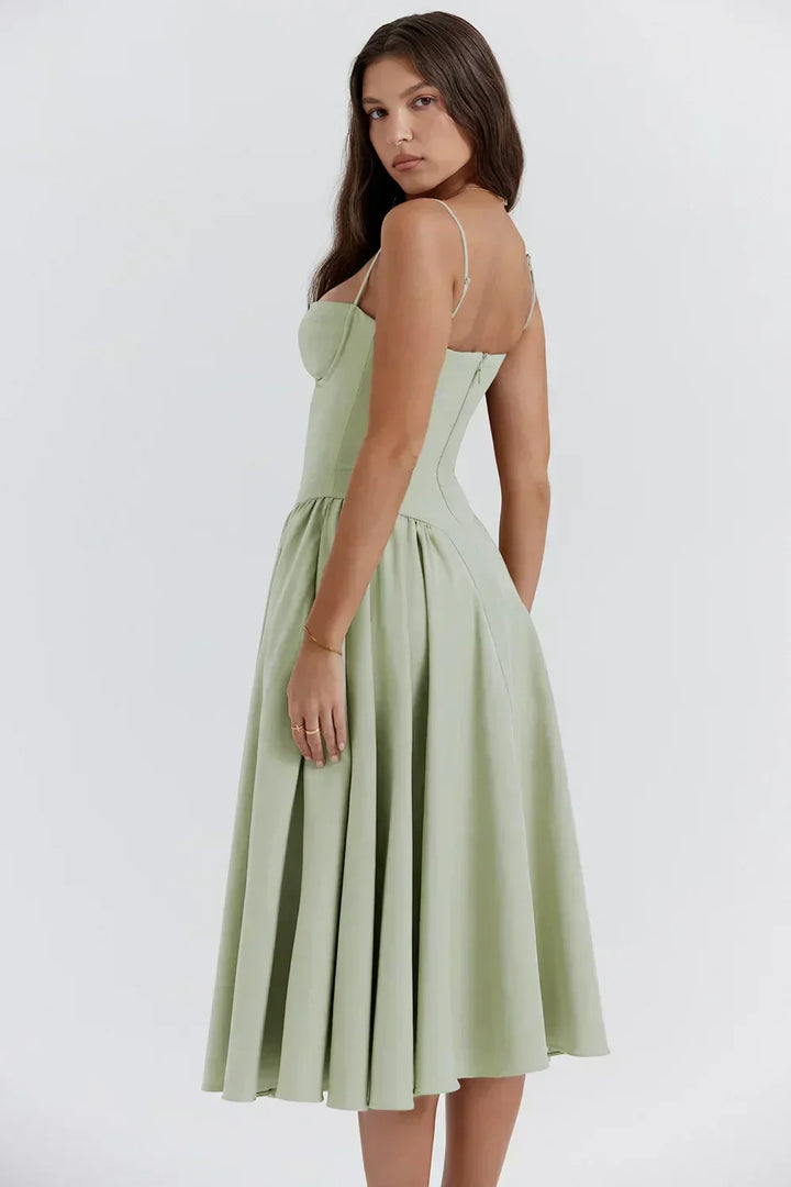 Cheri - Robe midi à bretelles et dos ouvert