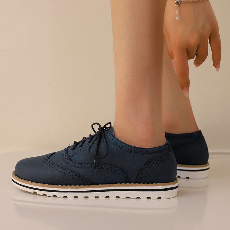 Sloane - Oxford à lacets et découpes