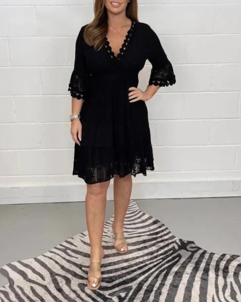 BERINDA - Robe en Dentelle Brodée