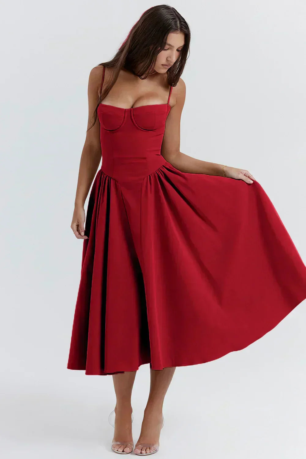 Cheri - Robe midi à bretelles et dos ouvert