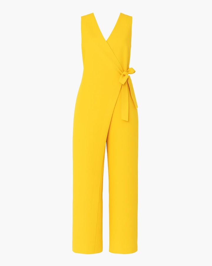 Combinaison élégante avec ceinture