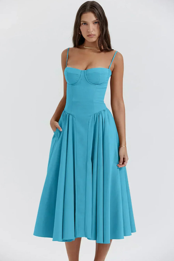Cheri - Robe midi à bretelles et dos ouvert