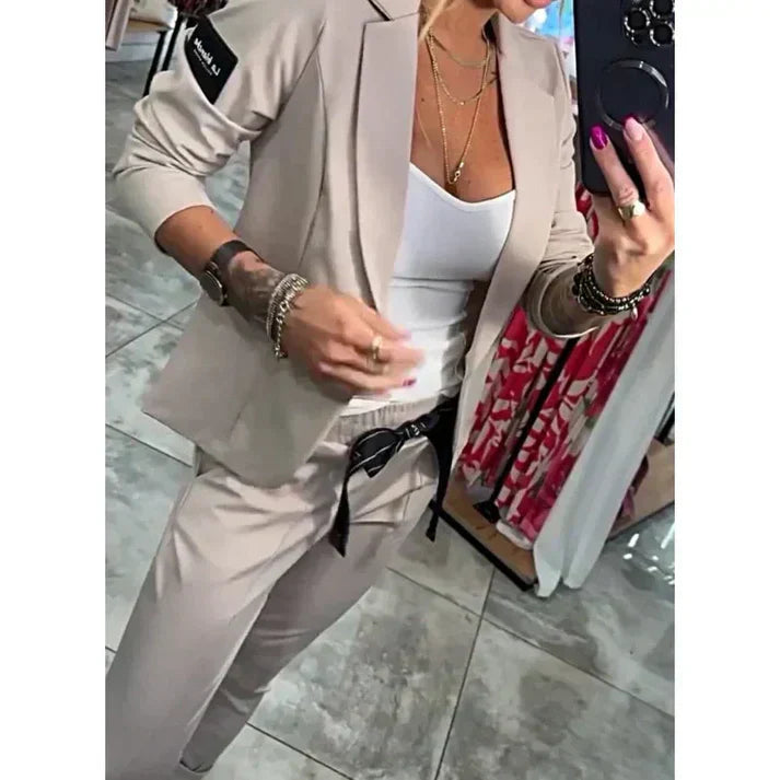 Ariane | Ensemble Blazer et Pantalon Élégant