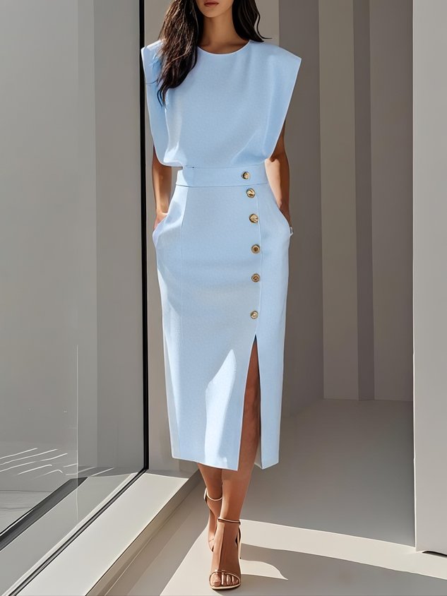 Malene™ | Robe Midi Unie avec Ouverture de Boutons et Col Rond