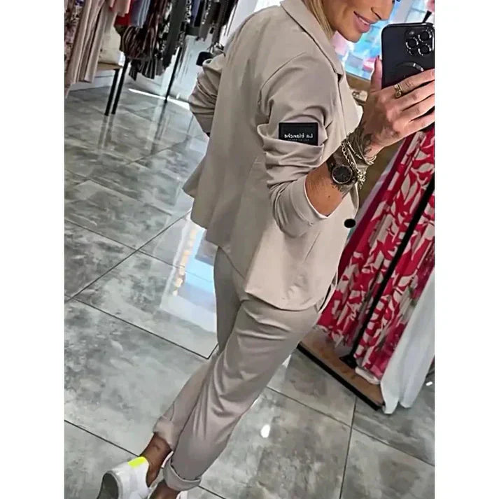 Ariane | Ensemble Blazer et Pantalon Élégant