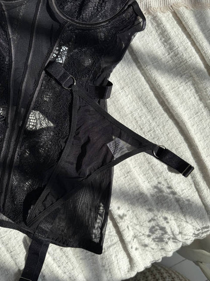 Alessandra™ | Chemise de Nuit Satinée Noire Mirage