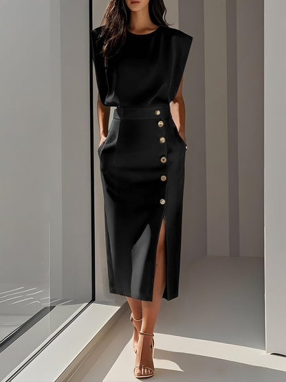 Malene™ | Robe Midi Unie avec Ouverture de Boutons et Col Rond