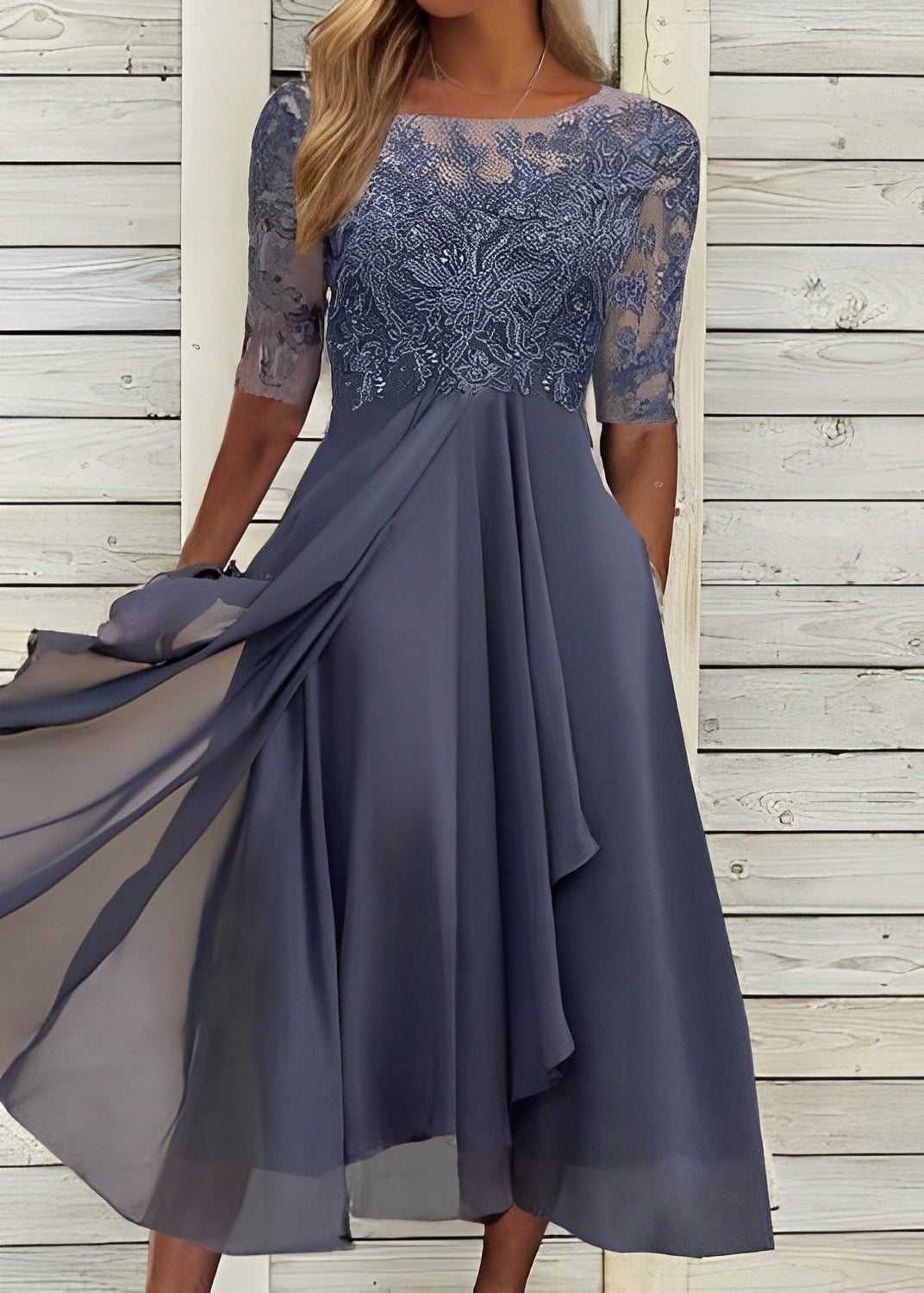 Colleen - Élégant, robe en dentelle coupée pour femmes