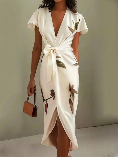 Judy | Robe Midi en Satin à Manches Courtes avec Feuille Blanche