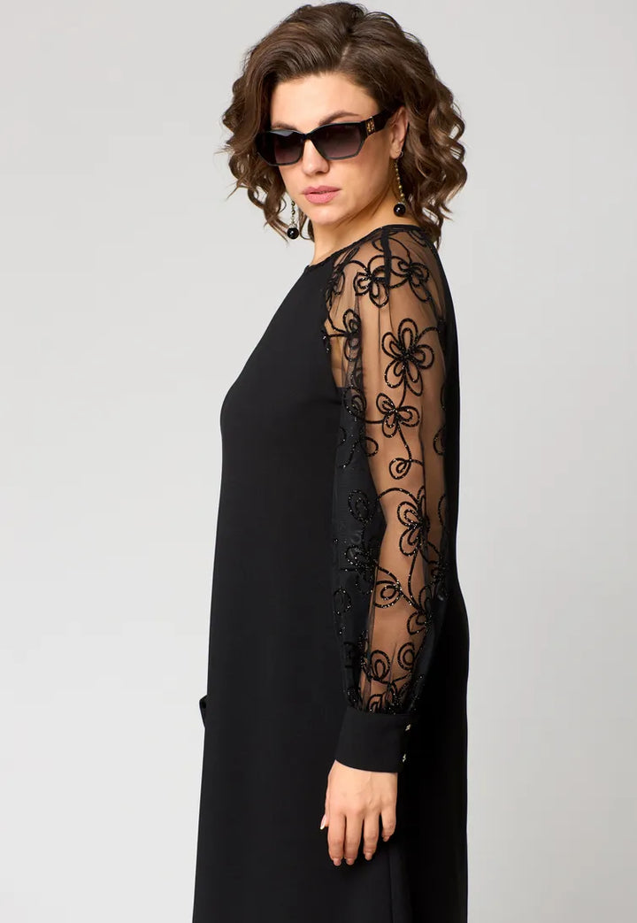 Elara - Robe avec Manches en Dentelle