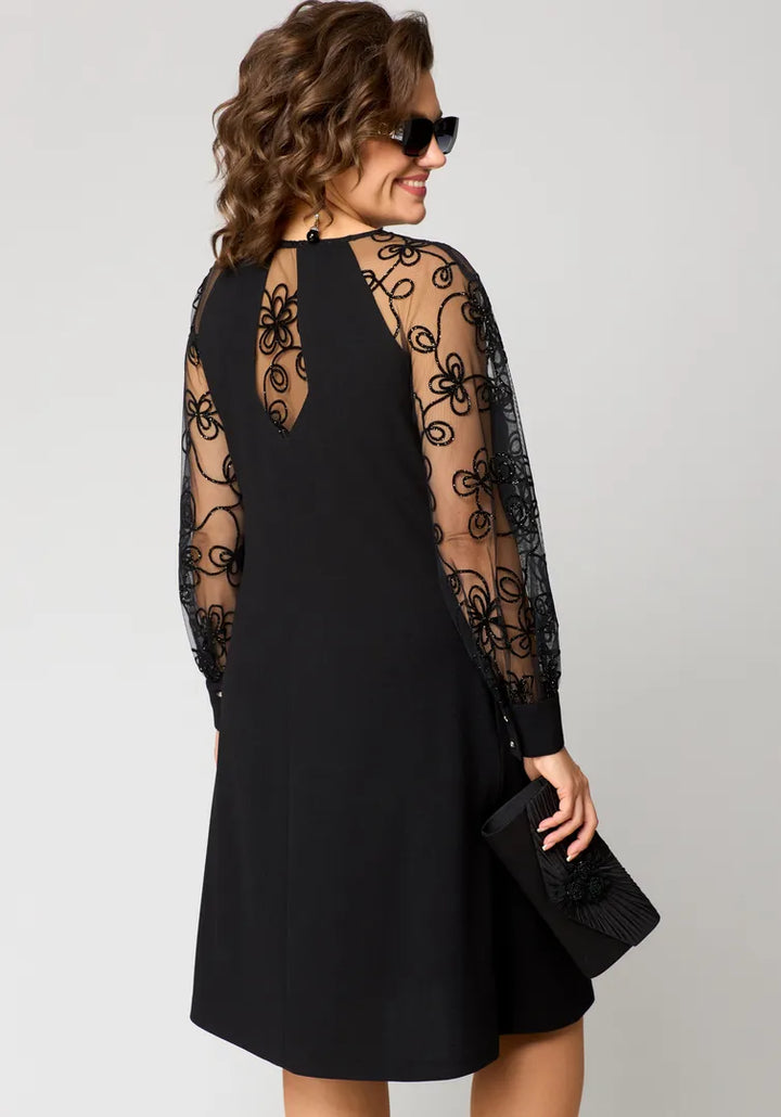 Elara - Robe avec Manches en Dentelle
