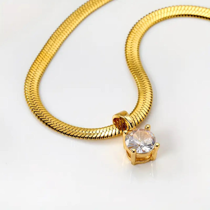 Collier élégant avec un pendentif en zircon | Or