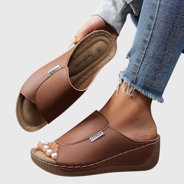 Bríd™ | Sandales de marche confort classique
