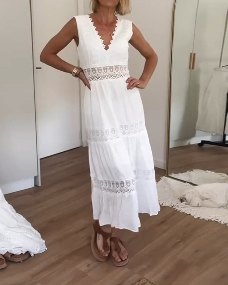 Mirna - Robe à bretelles en dentelle avec décolleté en V