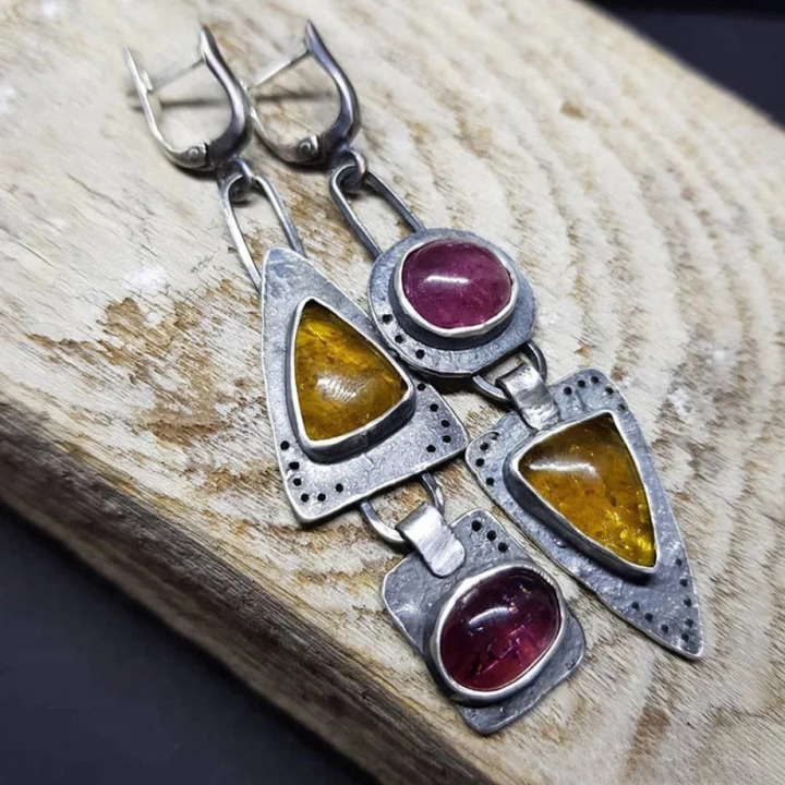 Boucles d'oreilles géométriques en triangle intemporel