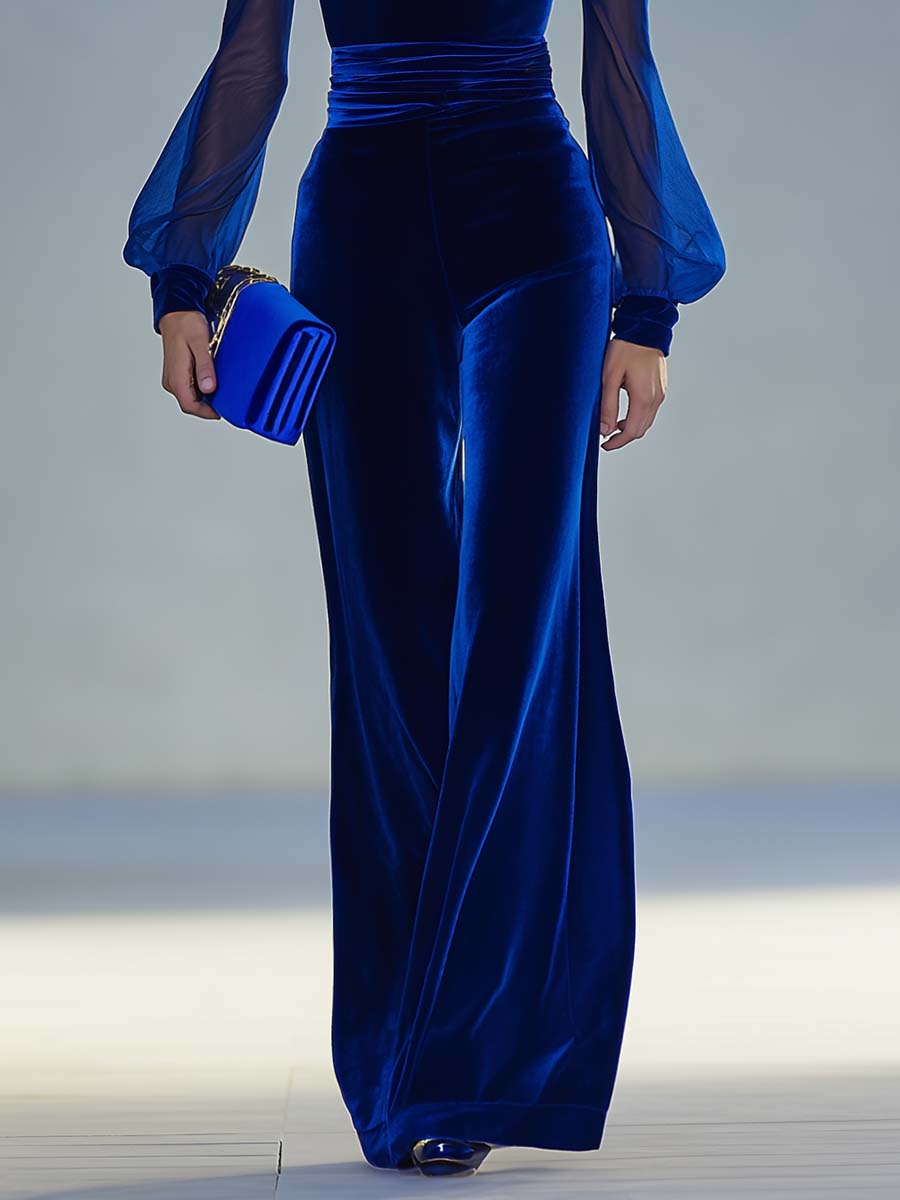 Ensemble Élégant en Velours Bleu Roi avec Décolleté en V et Détails en Mesh