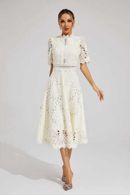 Pierre - Robe Midi en Dentelle et Raffinement