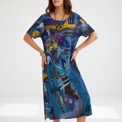 Robe longue fluide avec impression artistique — Élégance bohémienne estivale