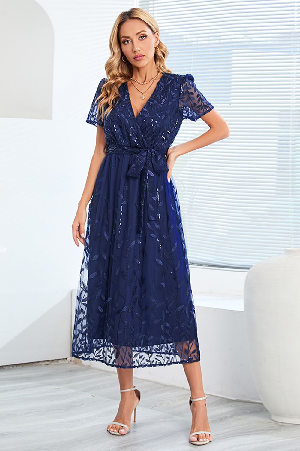 Robe Estiva Élégante et Intemporelle - Coupe Fluide Sophistiquée