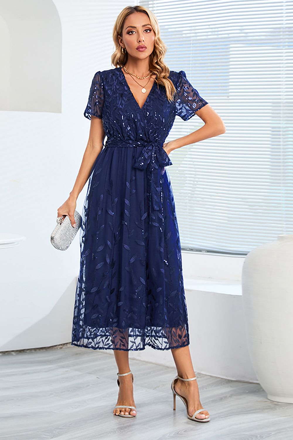 Robe Estiva Élégante et Intemporelle - Coupe Fluide Sophistiquée