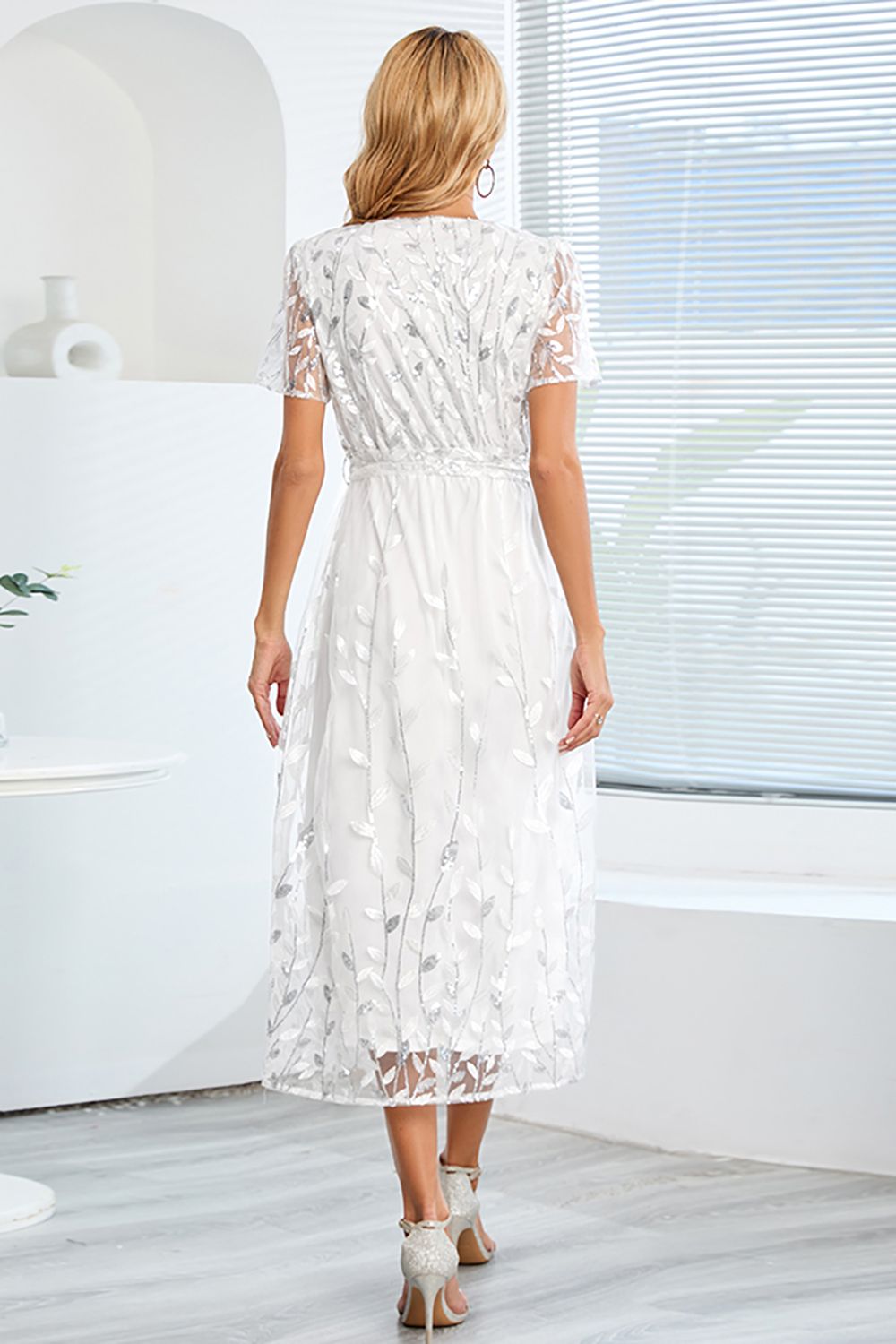 Robe Estiva Élégante et Intemporelle - Coupe Fluide Sophistiquée