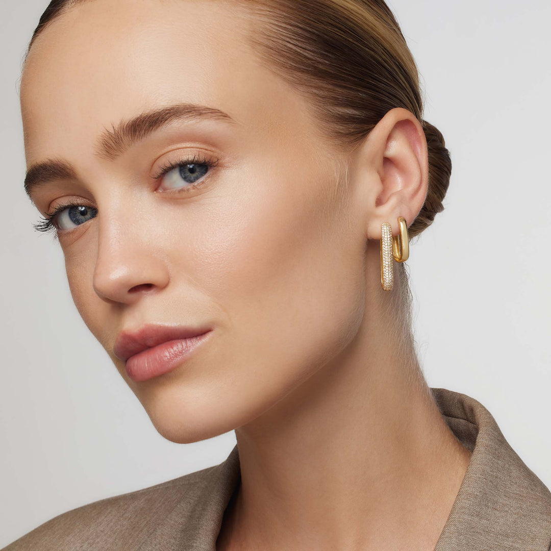 Boucles d'oreilles en forme de pavé avec grande icône | Or 16k