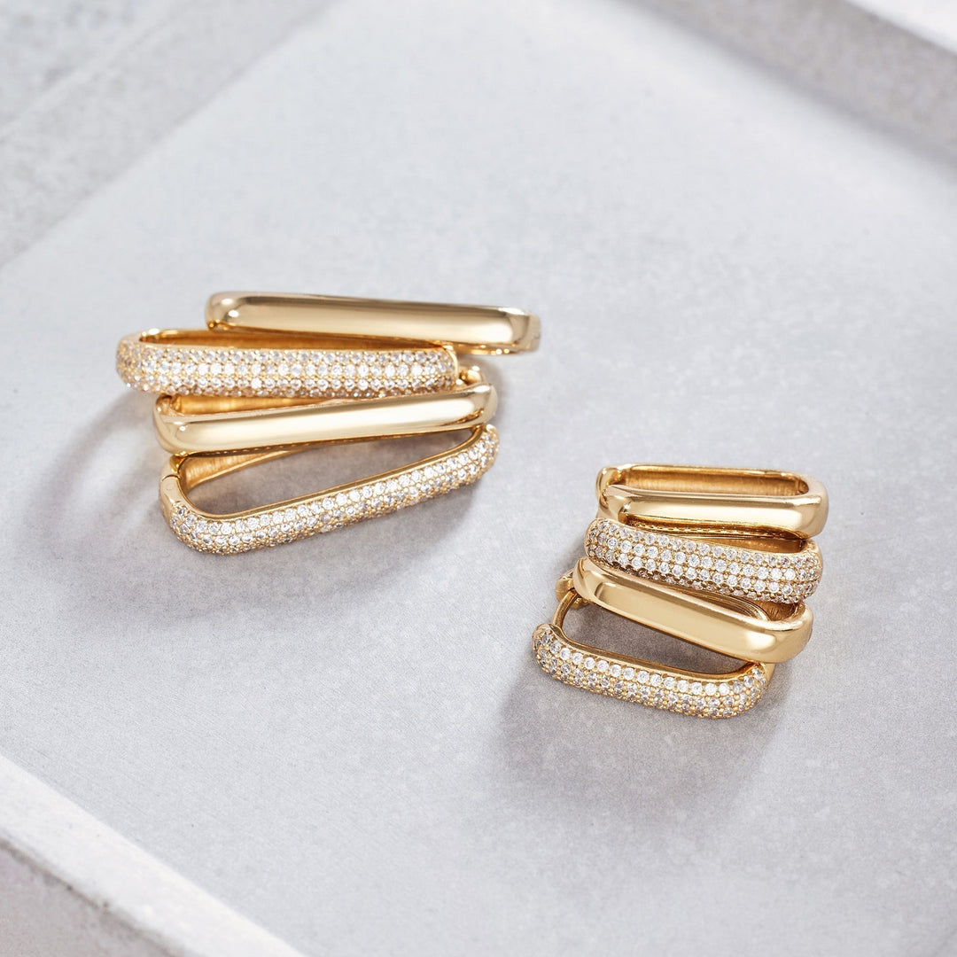 Boucles d'oreilles en forme de pavé avec grande icône | Or 16k