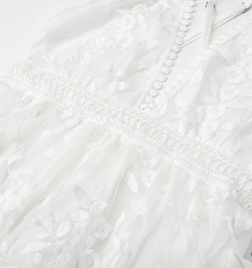 Bianca - Une Élégante Robe de Cocktail en Tulle