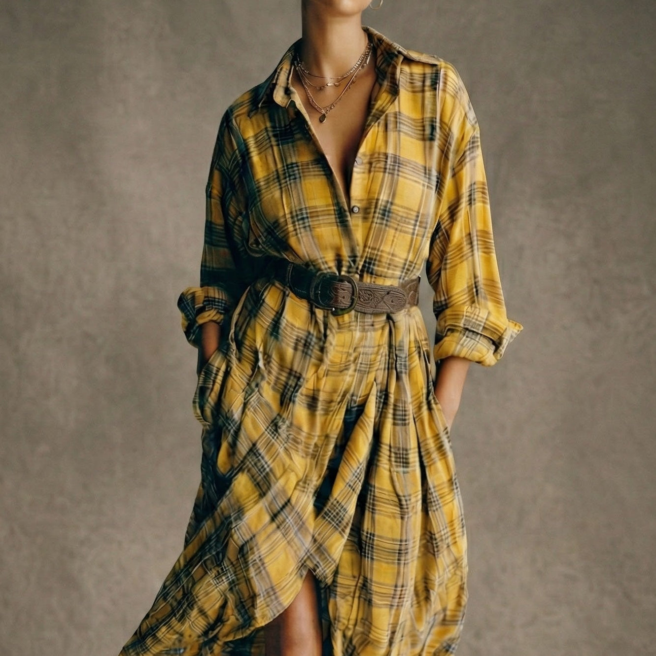 Abril | Robe chemise à carreaux avec ceinture