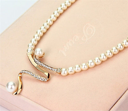 Collier de Perles Naturelles + Ensemble Boucles d'Oreilles