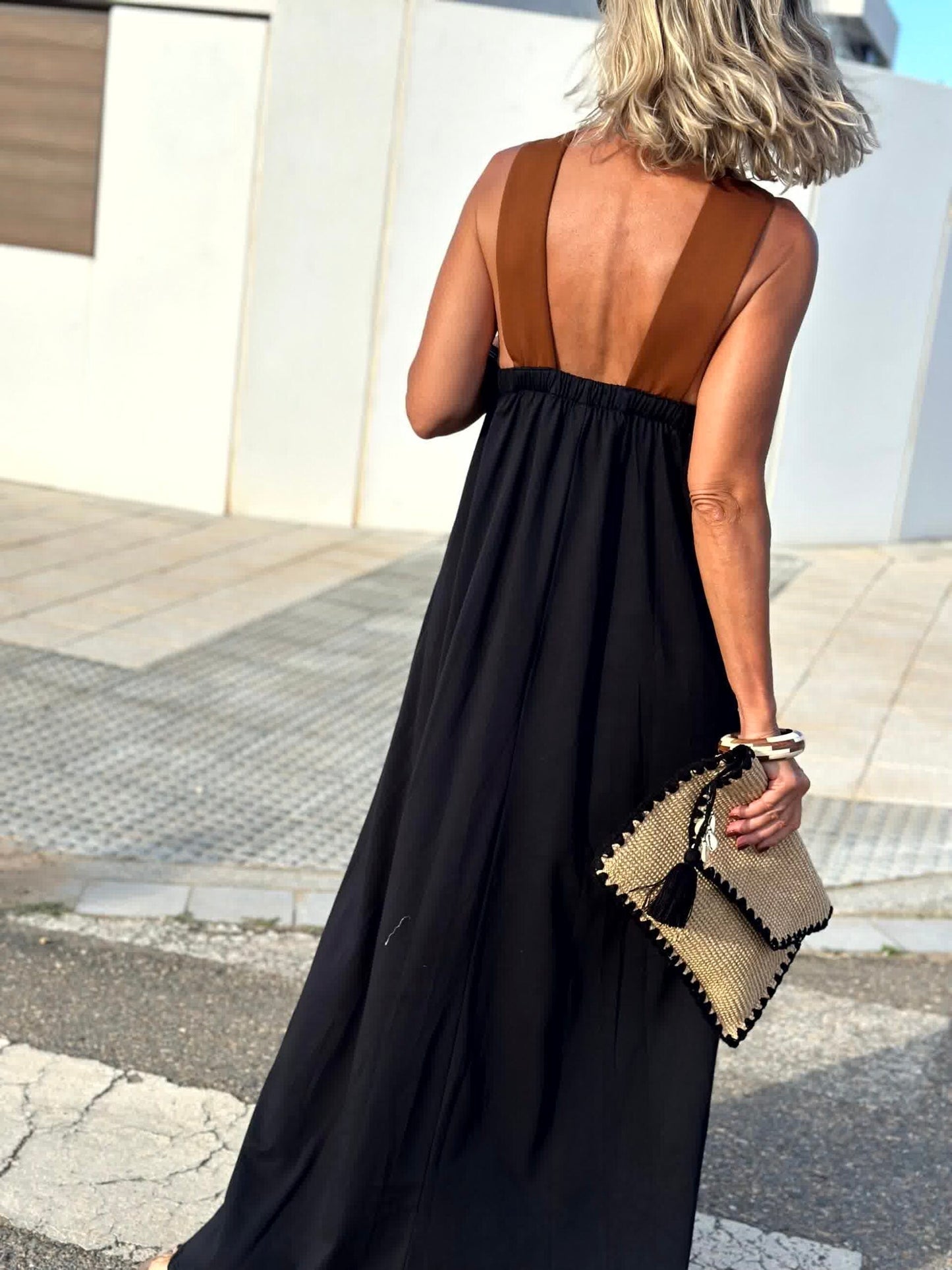 Sienna | Robe Élégante avec Dos Découvert et Col Croisé à la Mode