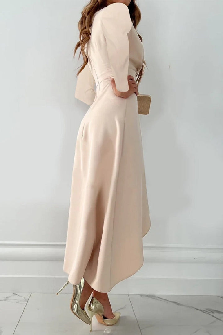 Cerise - Robe plissée monochrome, parfaite pour les occasions spéciales