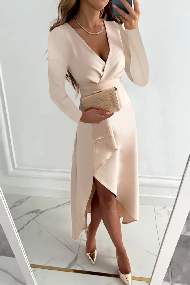 Cerise - Robe plissée monochrome, parfaite pour les occasions spéciales