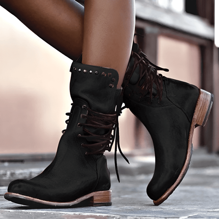 Bottes pour femmes avec clous, lacets et talon bas, finition vintage