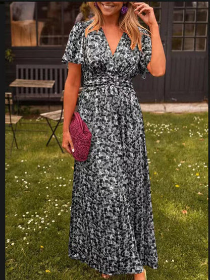 Élina – Robe longue fluide avec motifs floraux
