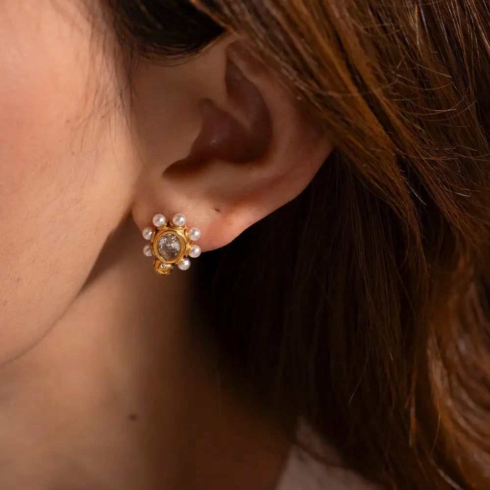 Boucles d'oreilles en perles dorées sophistiquées