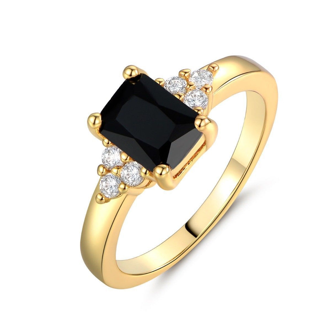 Bague avec une spinelle noire en taille baguette