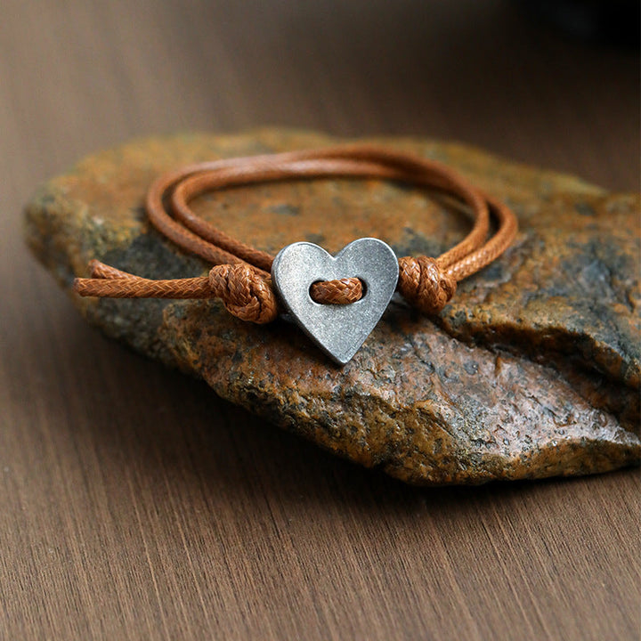 Amoura - Bracelet fait à la main avec symbole du cœur